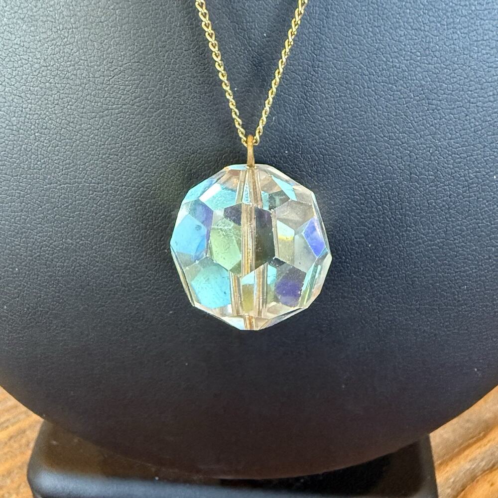 VTG 1970s Aurora Borealis Cut Crystal 19mm Ball Pendant 20” Gold Tone Necklace